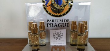Luxusní parfémy uvnitř i navenek